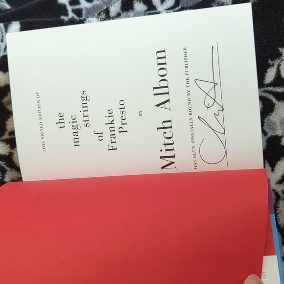 Mitch Album First Edition Signed The Magic Strings of Frankie Presto Hardcover - Picture 4 of 5